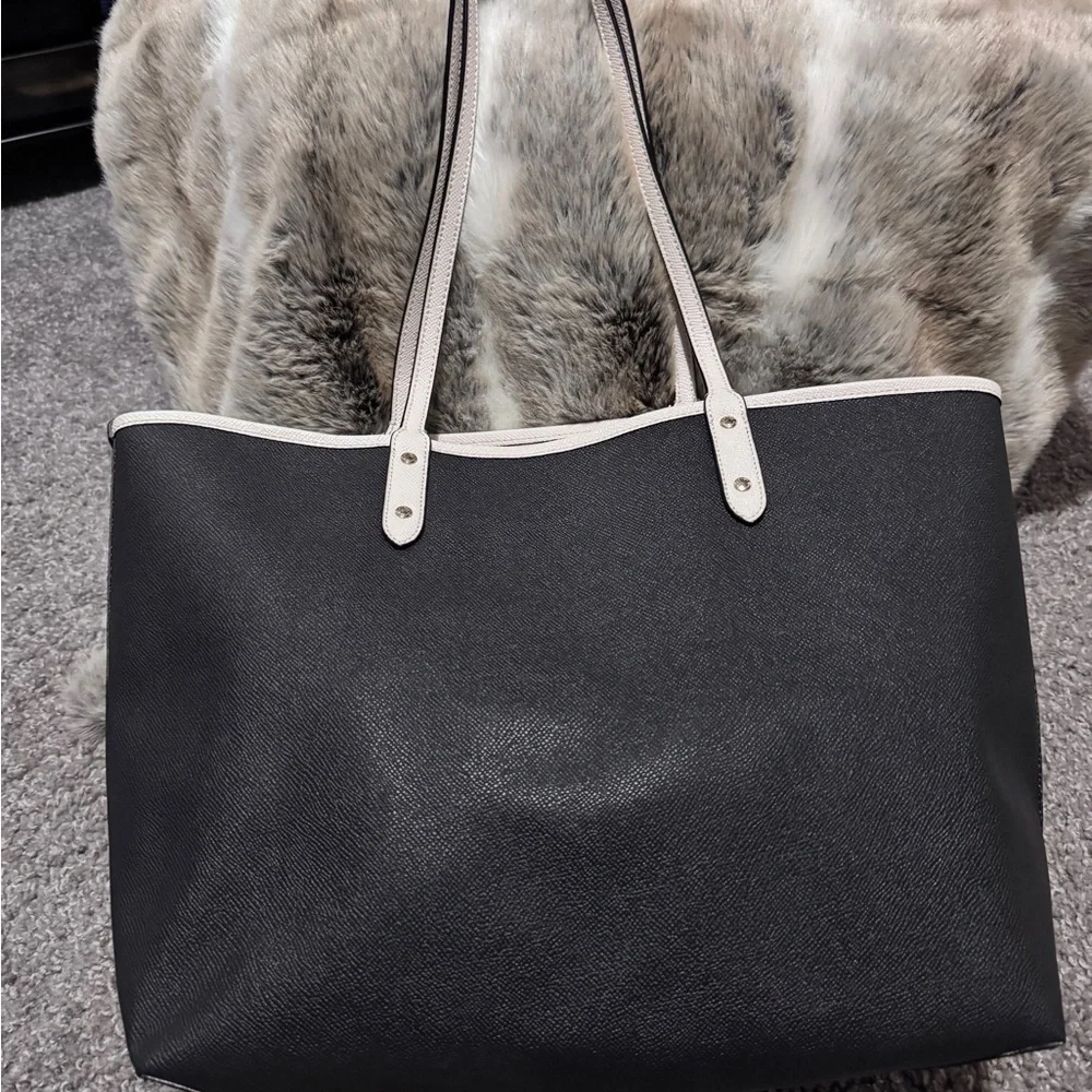 Coach Reversible City Tote in black and chalk white